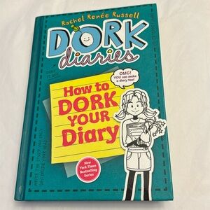 📚4/10.00📚Rachel Renée Russell, Dork Diaries 3 1/2: How to Dork Your Diary etc
